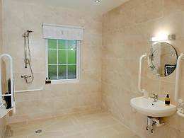 Primrose / Briallu room, 18-61