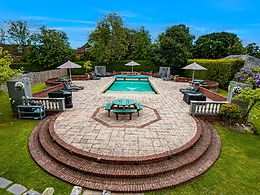 Balmer Lawn Hotel