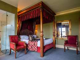Luxury Four Poster room, Balmer Lawn Hotel