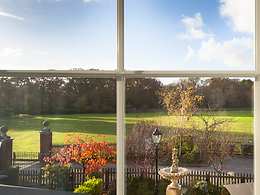 Balmer Lawn Hotel