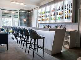 The Pavilion restaurant, Barnett Hill Hotel