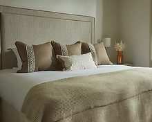 Three-Bedroomed Lodge room, Brockencote Hall