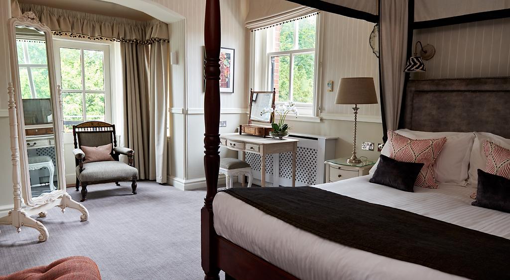 Careys Manor Hotel & SenSpa