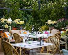 Le Blaireau restaurant, Careys Manor & Senspa