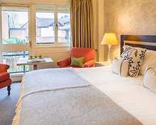 Knightwood room, Careys Manor & Senspa