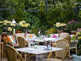 Careys Manor & Senspa