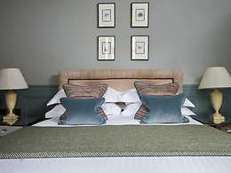 Careys Manor & Senspa