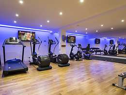The Eden Spa spa, Down Hall
