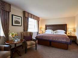 Deluxe room, Drumossie Hotel