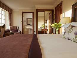 Executive room, Drumossie Hotel