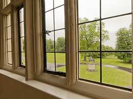 Royal Four poster room, Hartwell House & Spa