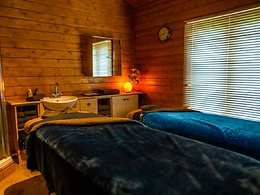 Spa spa, Lake Country House