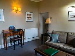 House room, Lake Country House