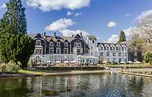 Lakeside Hotel