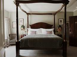 Four Poster King room, Lewtrenchard Manor