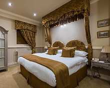 Courtyard Superior room, Lumley Castle