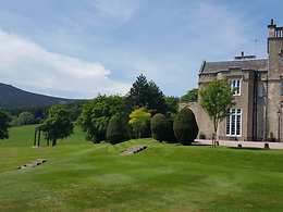 Macdonald Pittodrie House