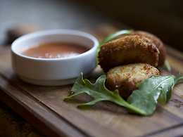 The Beagle Bar and Brasserie restaurant, Manor House Hotel Moreton in Marsh