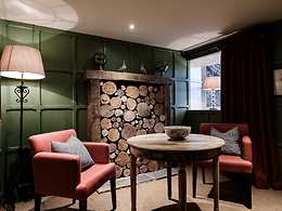 The Beagle Bar and Brasserie restaurant, Manor House Hotel Moreton in Marsh