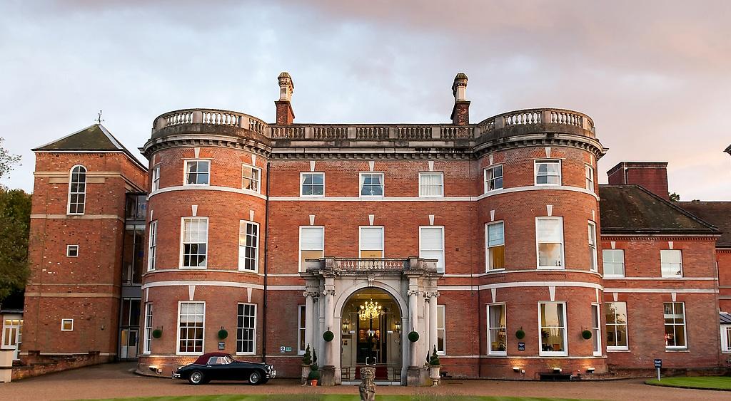 Oakley Hall Hotel
