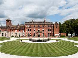 Oakley Hall Hotel