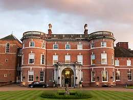 Oakley Hall Hotel