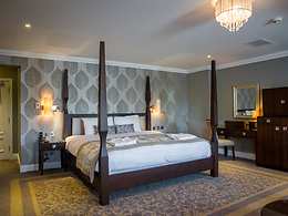 Oakley Hall Hotel
