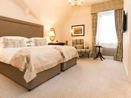 Deluxe Twin room, Old England Hotel and Spa