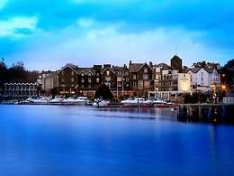 Old England Hotel and Spa