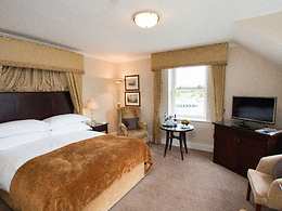 Super Deluxe room, Old England Hotel and Spa