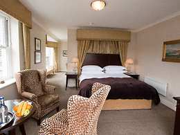Old England Hotel and Spa