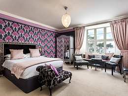Deluxe room, Orestone Manor