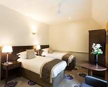Standard Twin room, Quy Mill Hotel & Spa