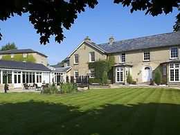 Quy Mill Hotel & Spa