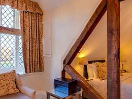 Classic room, Rushton Hall Hotel & Spa