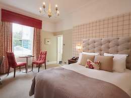 Family room, The Belsfield