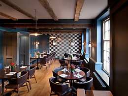 The Restaurant restaurant, The Crown and Thistle