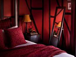 Character room, The Crown and Thistle