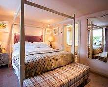 Luxury Suites room, The Devonshire Arms at Beeley