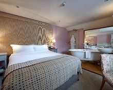 Standard room, The Devonshire Arms at Beeley