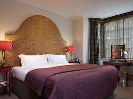 Deluxe room, The Devonshire Arms at Beeley
