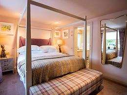 Luxury Suites room, The Devonshire Arms at Beeley