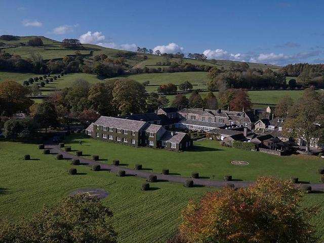 The Devonshire Arms Hotel main image