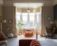 Roseate room