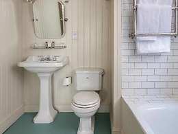 Classic room, The Falstaff Hotel