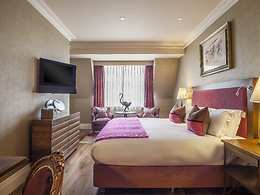 Classic room, The Roseate Reading