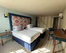 Heritage Twin room, The George Hotel SURYA