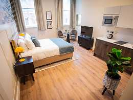 Standard Studio Apartment room, The Gresham Aparthotel