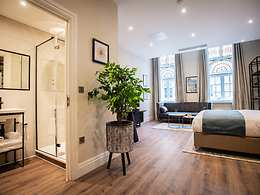 Deluxe Studio Apartment room, The Gresham Aparthotel