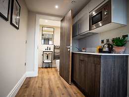 One-Bed Apartment with Terrace room, The Gresham Aparthotel